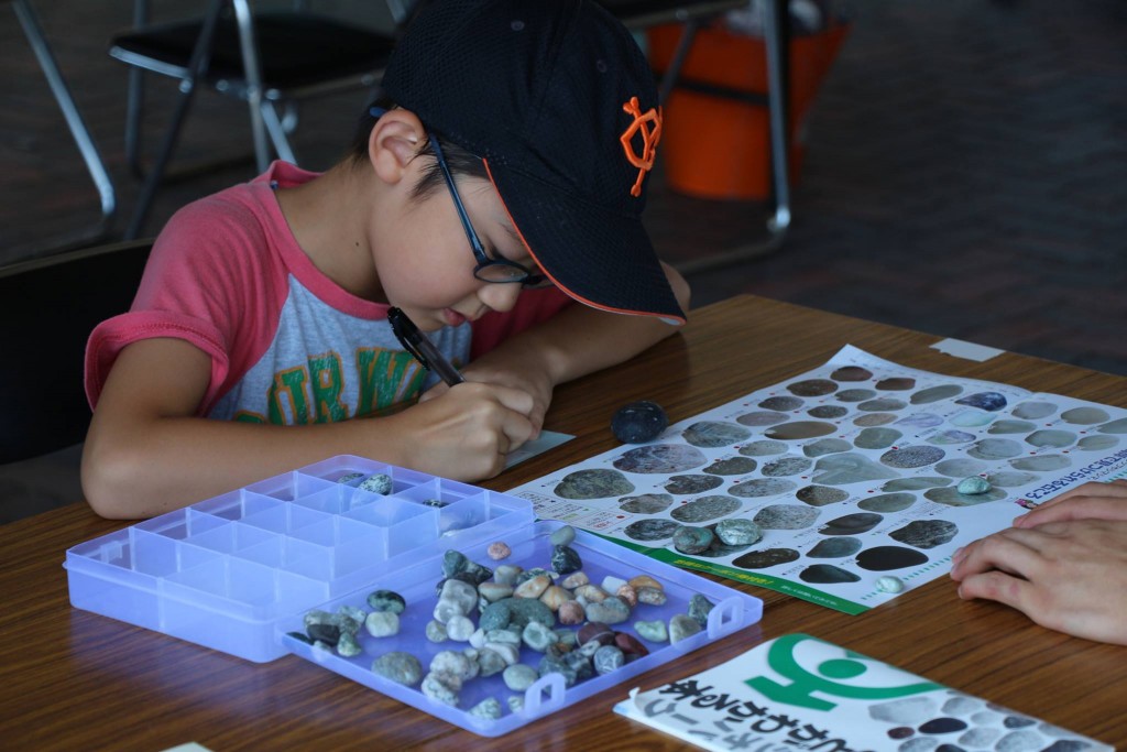 石の標本づくり