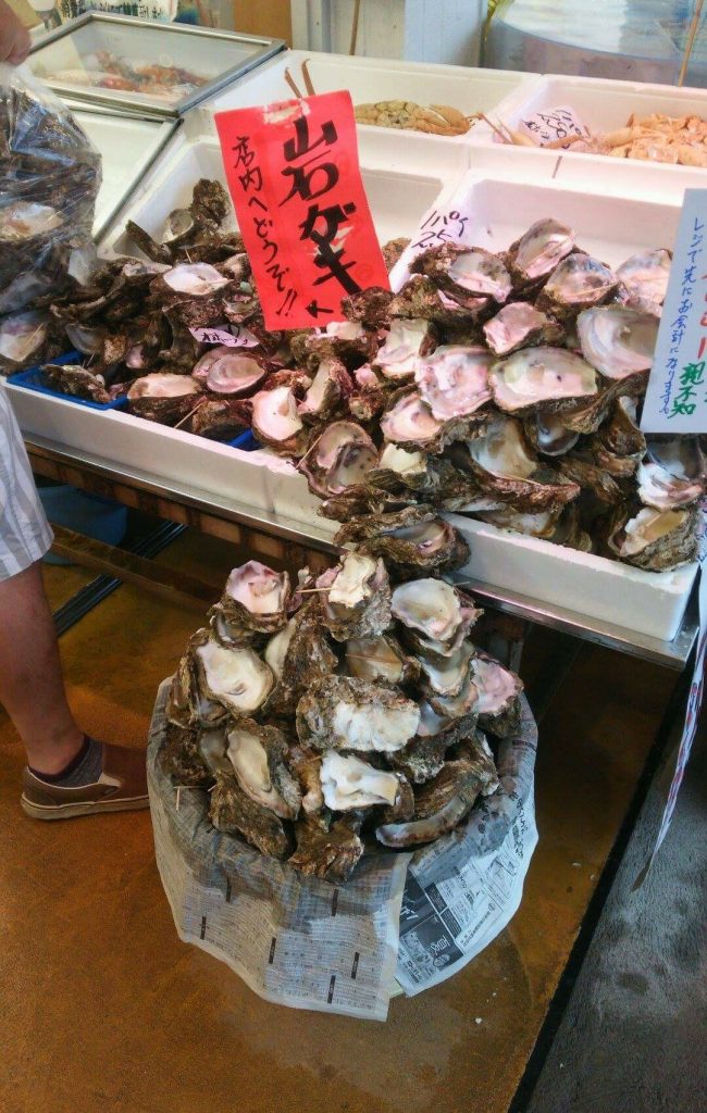 岩牡蠣（画像提供：磯貝鮮魚店）